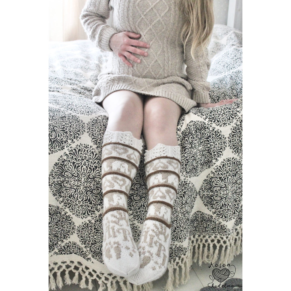 Äiti-kirjoneulesukat, neuleohje