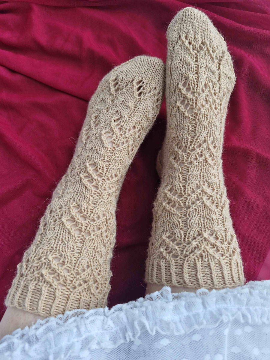 Corazon-pitsineulesukat, neuleohje