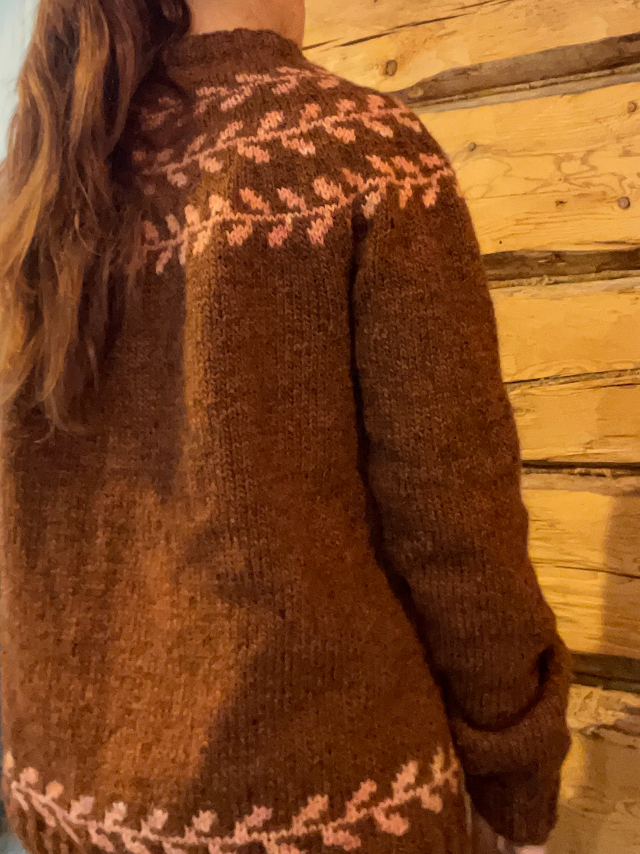 Hannah-kaarrokeneule, neuleohje