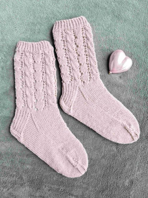 Helinä-pitsipalmikkosukat, neuleohje