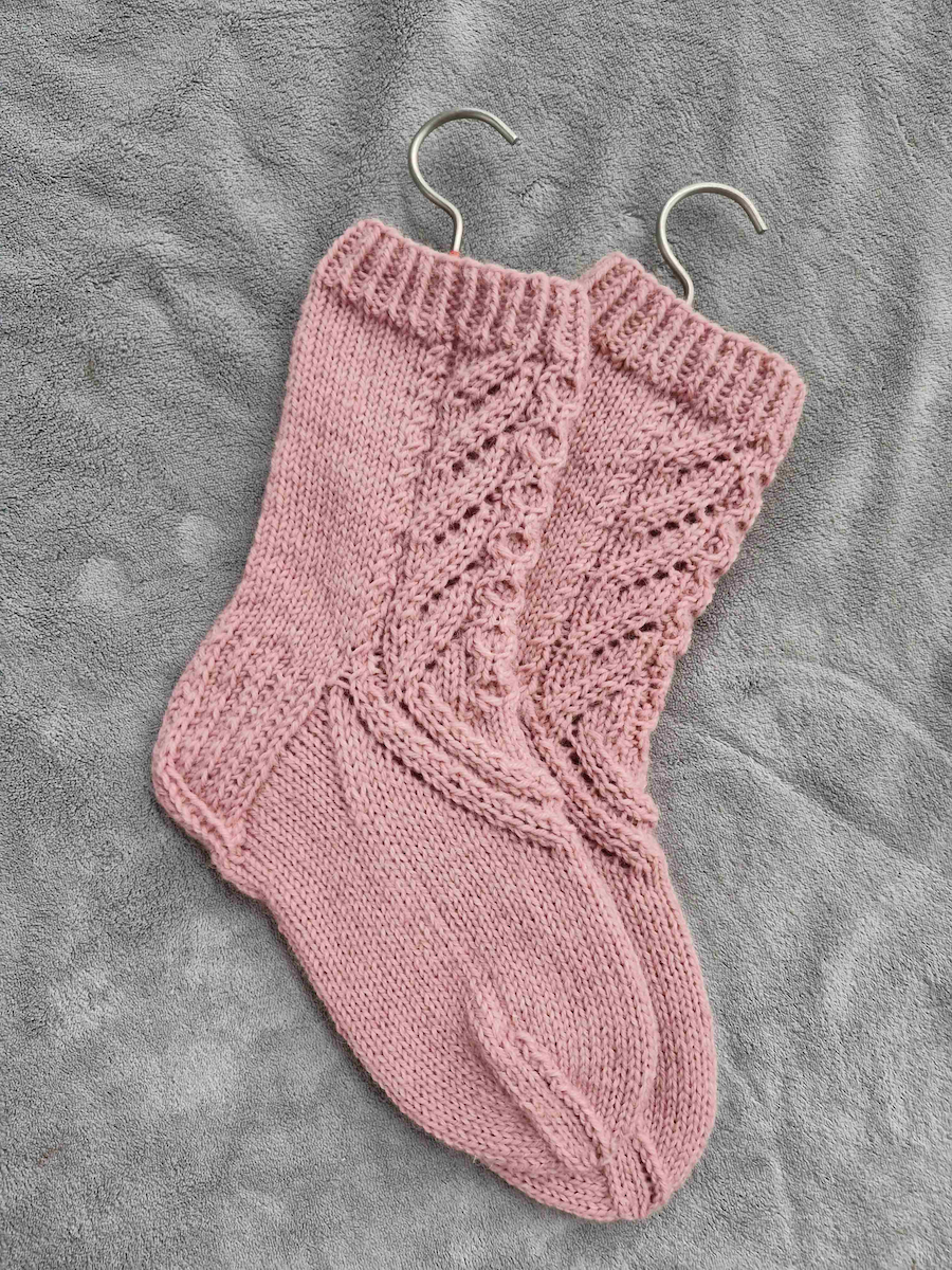 Hento-villasukat, neuleohje