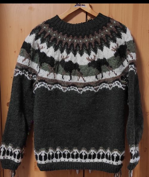 Hirvi-kaarrokeneule, neuleohje