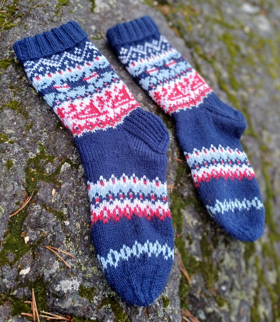 Jalaksilla-kirjoneulesukat, neuleohje