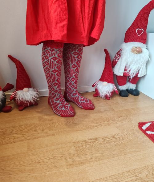 Joulurauhaa-villasukat, neuleohje