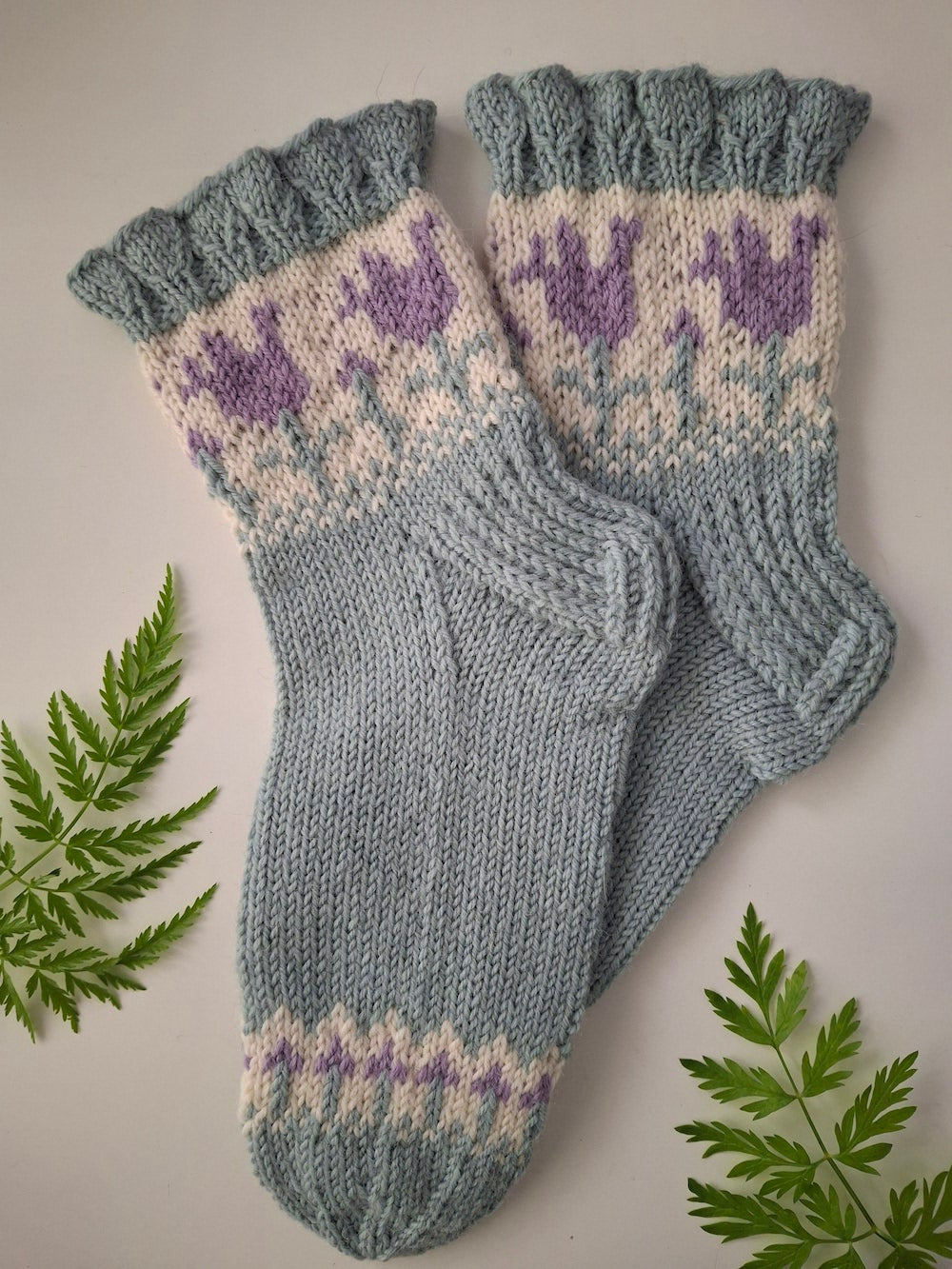 Kevättähti-villasukat, neuleohje