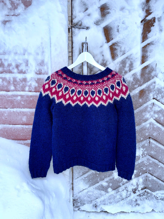 Kruunajaiset-kaarrokeneule, neuleohje