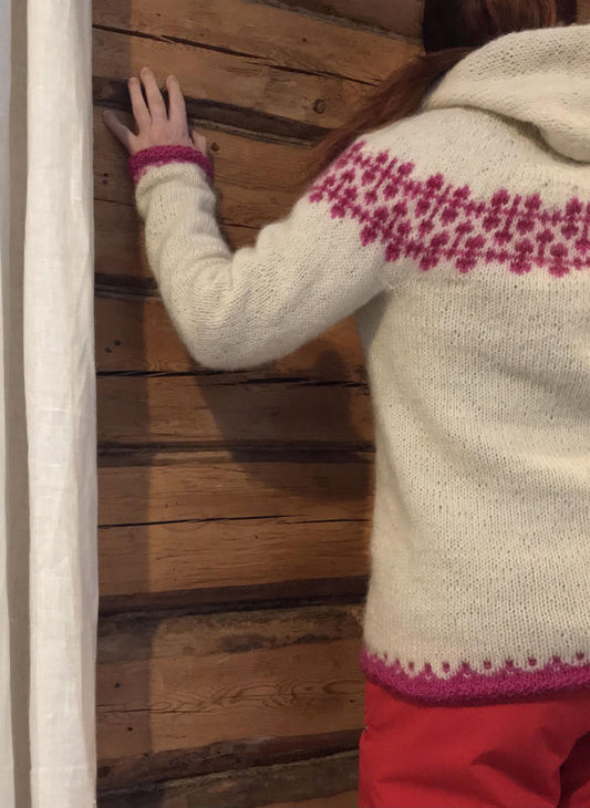 Lumikki-villaneulehuppari, neuleohje