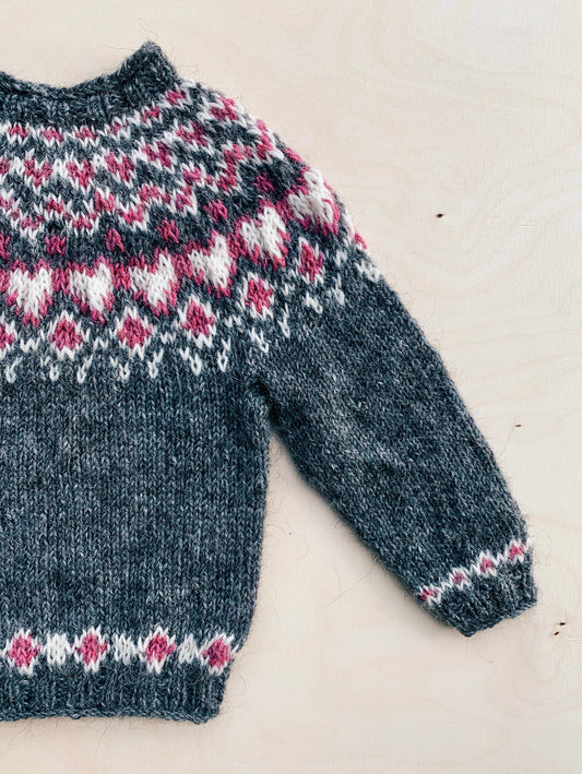 Pienten lasten Lilla Aurora-villapaita, neuleohje