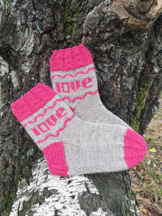 Love love-kirjoneulelapaset & sukat, neuleohjesetti