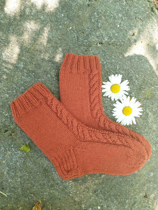 La Perla-palmikkosukat, neuleohje