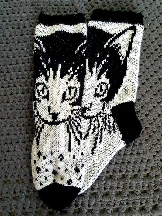 Magpies-kirjoneulesukat, neuleohje