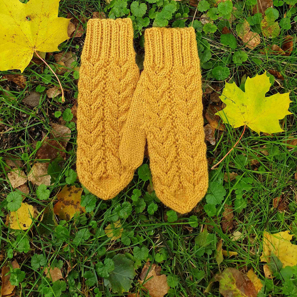 Minja ja Minea-palmikkolapaset, neuleohje