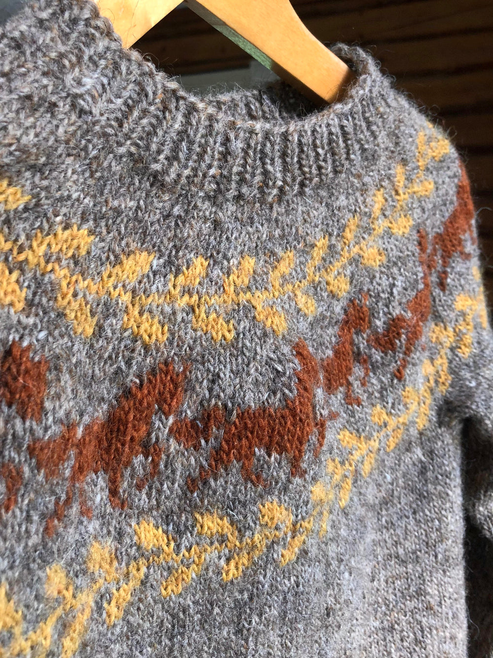 Niu-kaarrokeneule, neuleohje