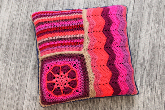 Punasävyjen taikaa-tyynynpäällinen, virkkausohje