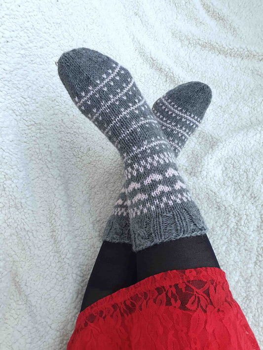 Rauha-villasukat, neuleohje