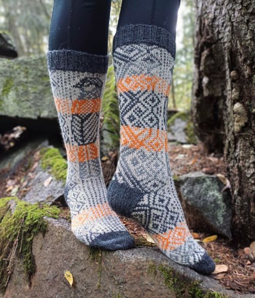 Sielulintu-sukat, neuleohje