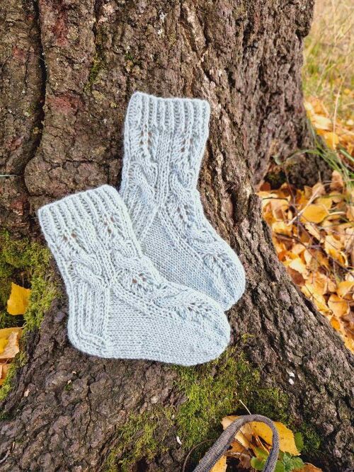 Suloiset sukat paketti, neuleohjeet