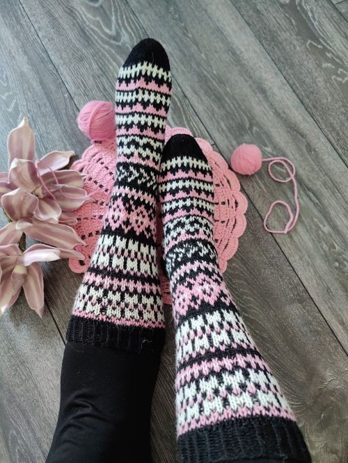 Taika-sukat, neuleohje