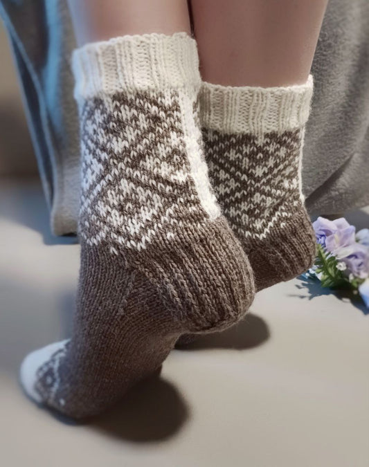 Tilkku-sukat, neuleohje