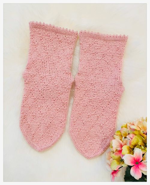 Astrid-pitsisukat, neuleohje