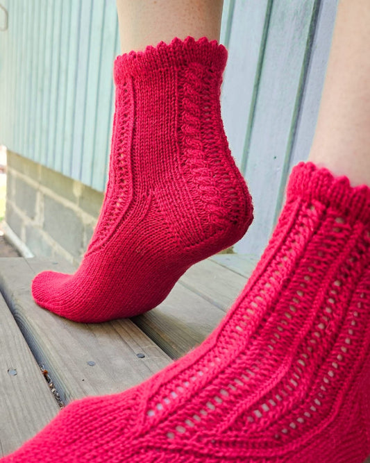 Dantella-sukat, neuleohje