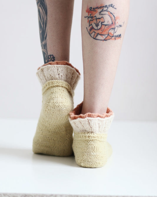 Elviira-sukat, neuleohje