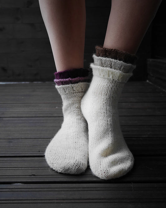 Esteri-villasukat, neuleohje