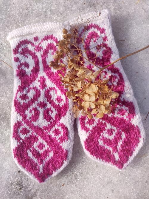 Eternal Flame-kirjoneulelapaset, neuleohje