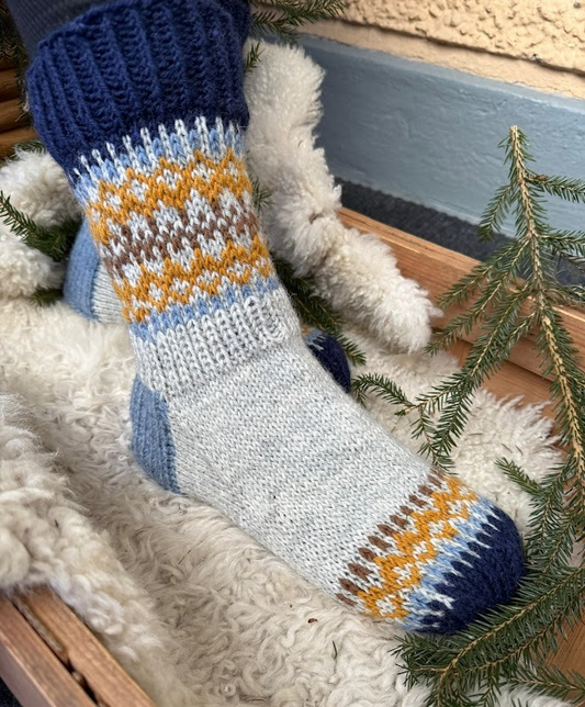 Fiona-villasukat, neuleohje