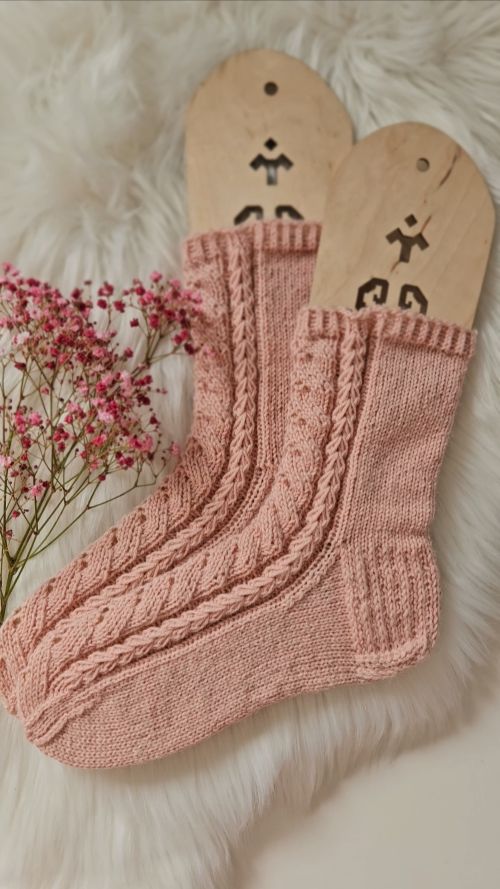 Halaus-sukat, neuleohje