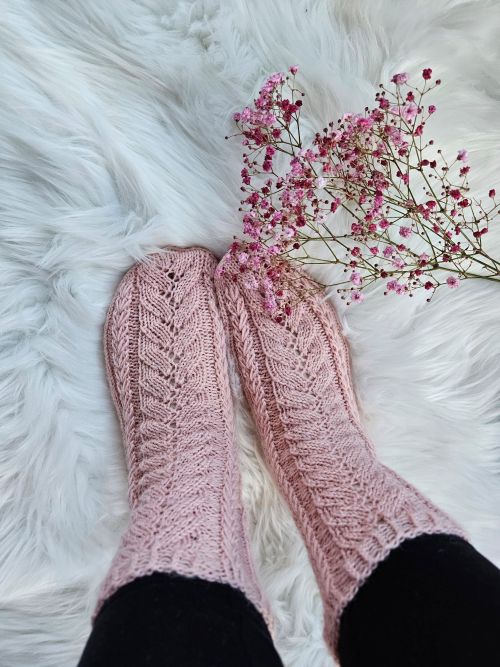 Halaus-sukat, neuleohje