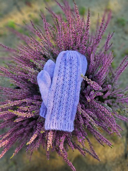 Hertta-lapaset, neuleohje