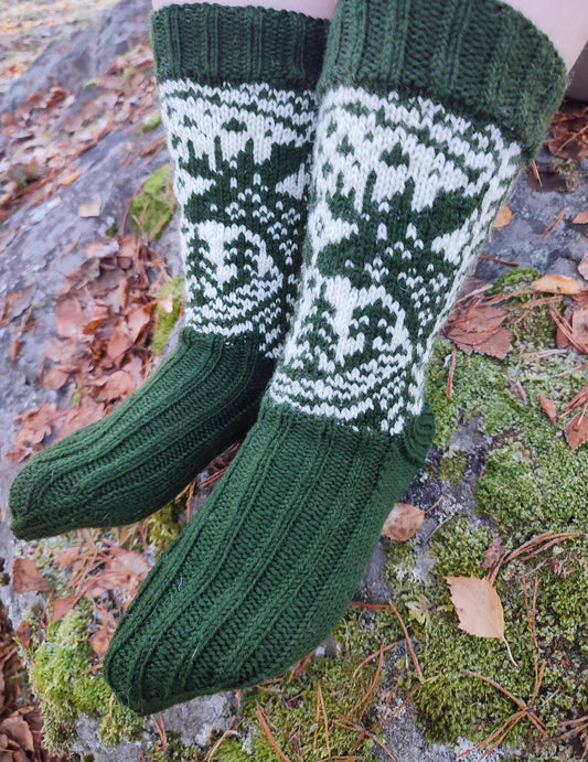 Hirvi-sukat, neuleohje