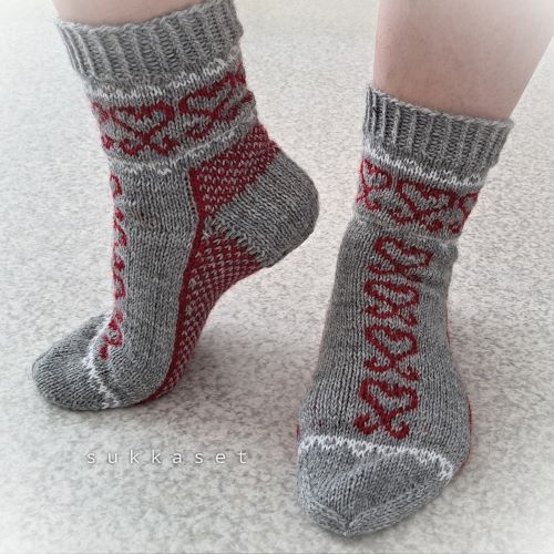 Joulurauha-sukat, neuleohje