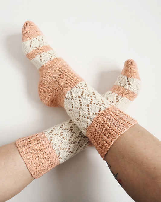 Julietta-sukat, neuleohje