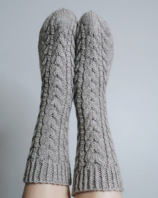 Kelo-palmikkosukat, neuleohje