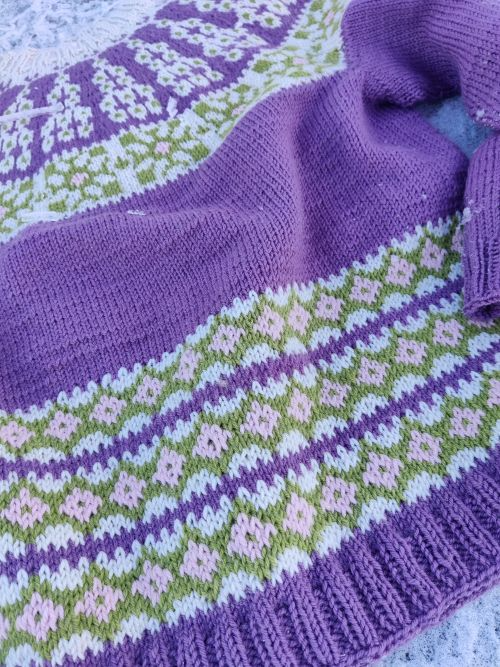 Kevätluotsi-kaarrokeneule, neuleohje