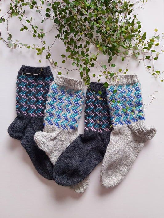 Kuiskaus-sukat, neuleohje