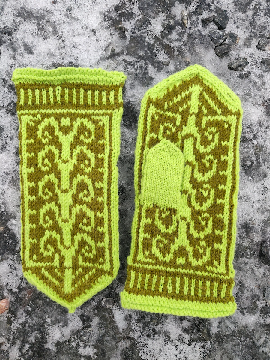 Loitsu-kirjoneulelapaset, neuleohje