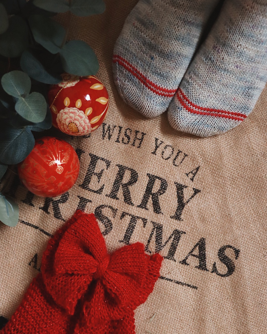 Lumoava-joulusukat, neuleohje