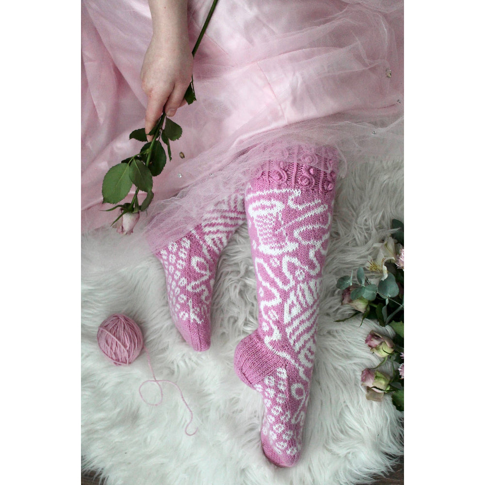 Lumoava lanka-kirjoneulesukat, neuleohje