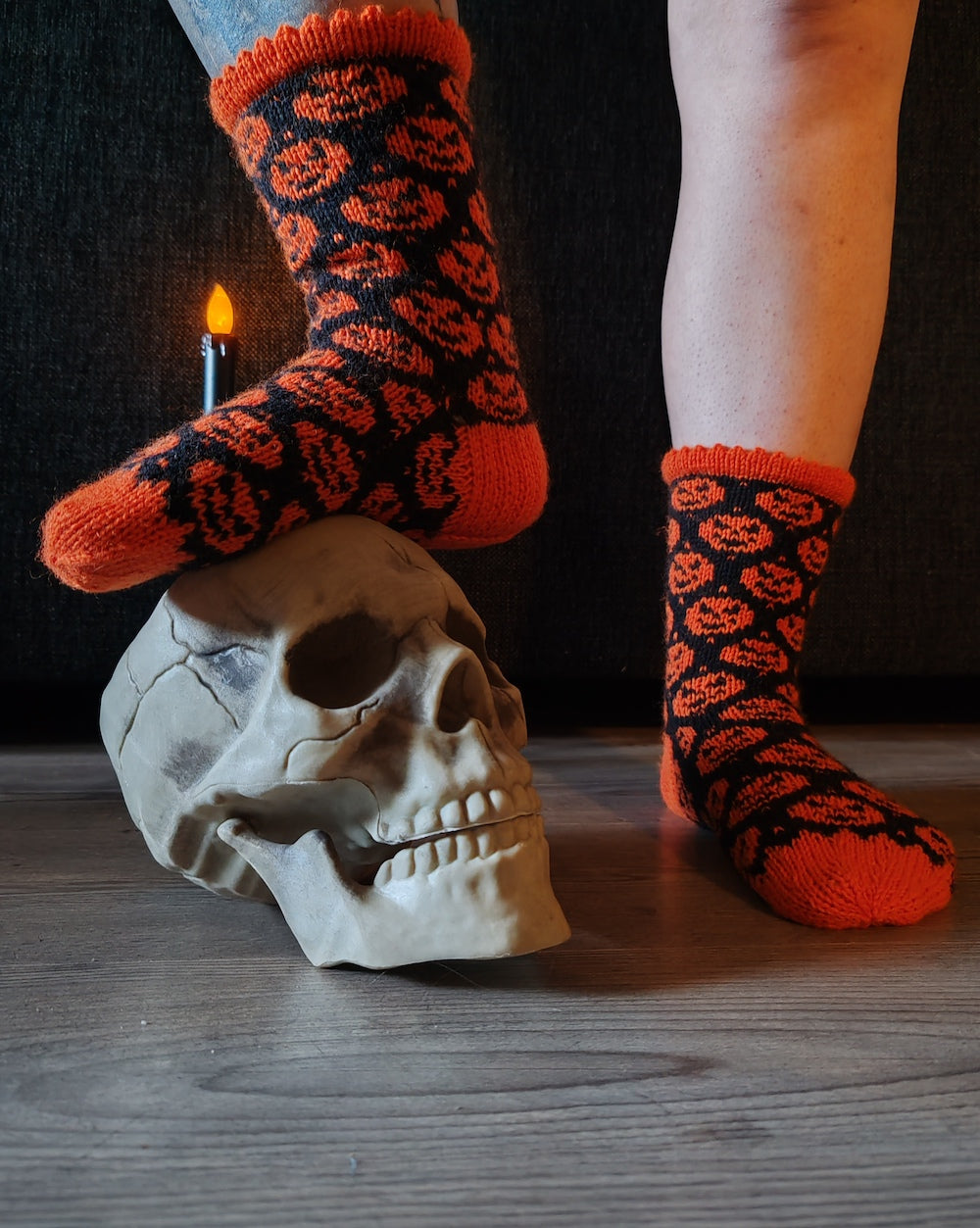 Pumpkin’s scream-sukat, neuleohje