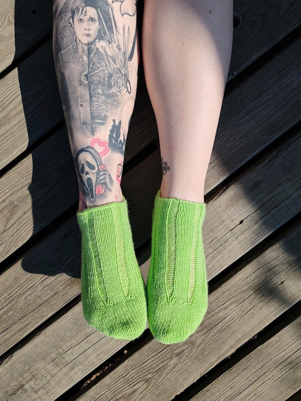 Revityt sukat, neuleohje