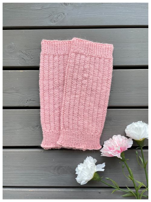 Simppelit säärystimet, neuleohje