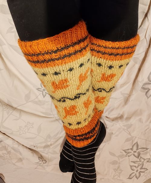 Syksyn loiste-säärystimet, neuleohje