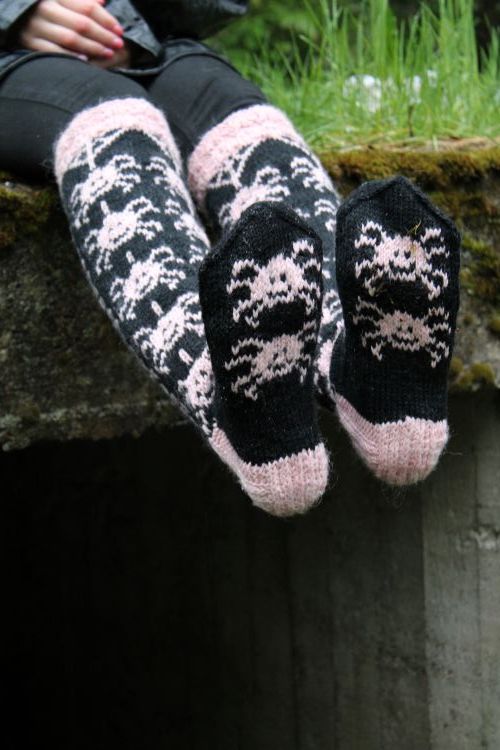 Tusinalukit-kirjoneulesukat, neuleohje