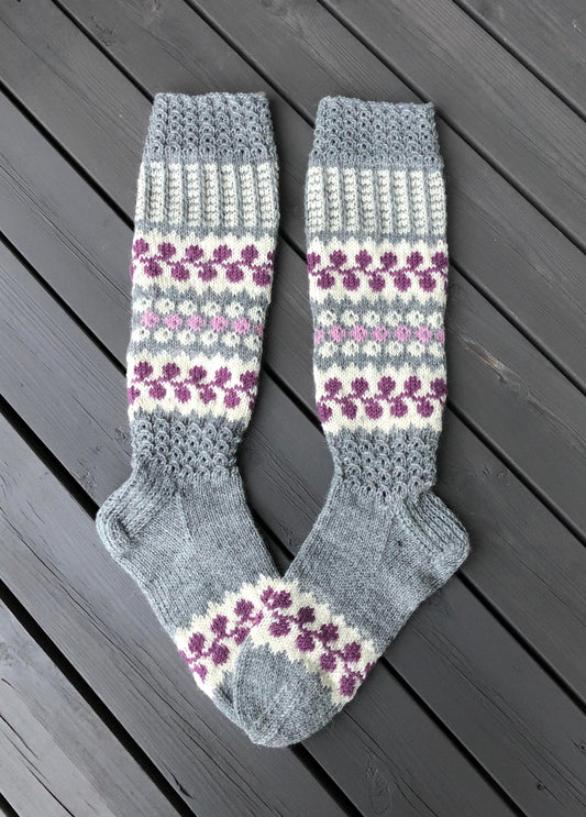 Varpu-kirjoneulesukat, neuleohje