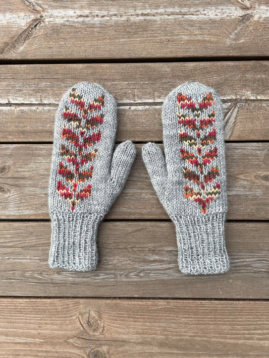 Lasten onteloneulotut Varpu-lapaset, neuleohje