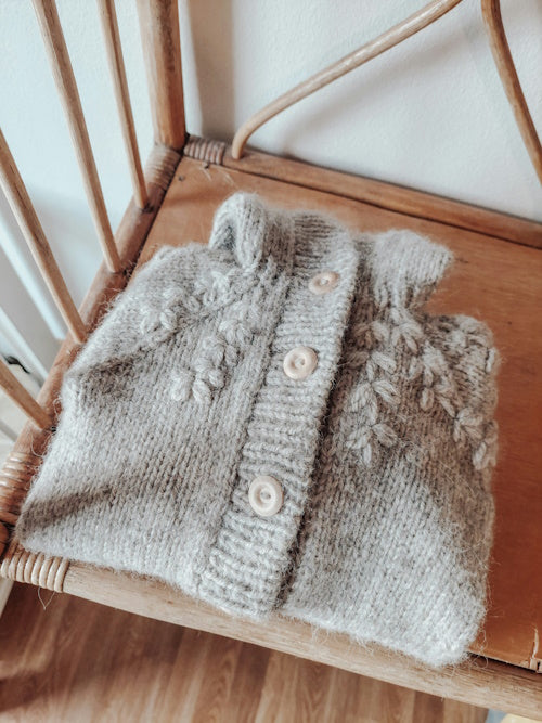 Villanen-haalari, neuleohje