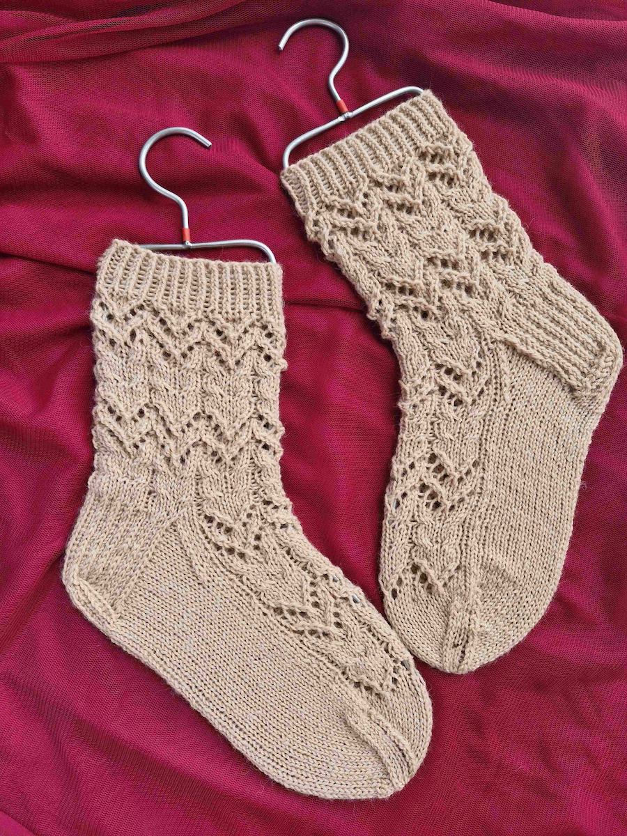 Corazon-pitsineulesukat, neuleohje